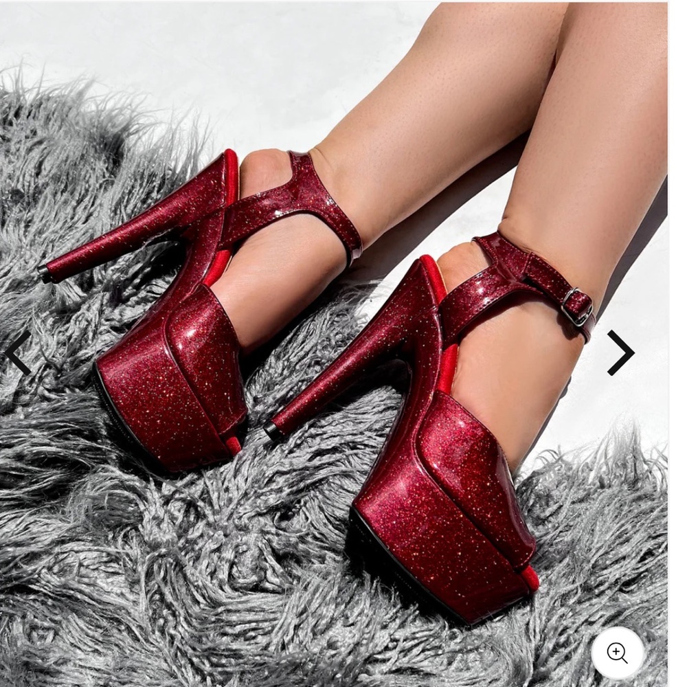 Hella Heels Red- The Glitterati - Kansass ❤️ 6 inches w/ Box